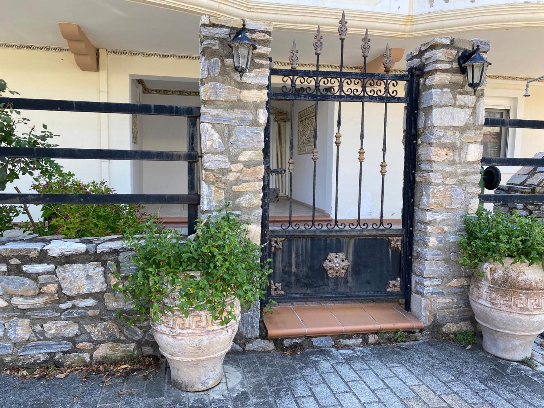 Roula Apartment Neoi Poroi Exterior photo